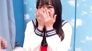 超純美少女がナンパに成功し、次第にエッチな気分になってイキまくる