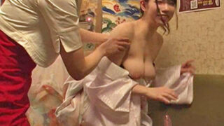 居酒屋で素人娘をナンパし店内姫始め