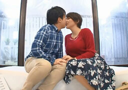 義理の息子が童貞であることを知り、母が筆下ろしする話