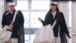 アニメ声のロリJKが部活帰りに図書館でレイプされ、声が出せずに大量の顔射を受ける。