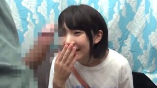 清楚系ロリ美少女、デカチン彼氏の1.5倍サイズを見てハメ撮りした。
