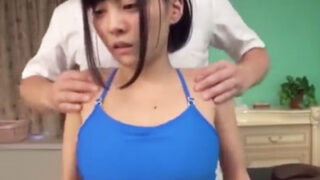 Hカップアイドルがセクハラ整体師の施術を受ける。