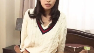 可愛い若妻が無防備で朝のゴミ出しに住人が無理やり迫る