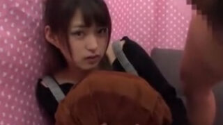 初対面の相手に中出し後、掃除フェラまでする素人娘