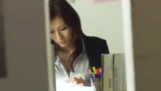 熱心な女教師のプライドが生徒の裏切りレイプで崩れる