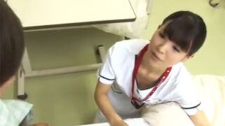 ナースの胸チラに性欲が暴走した入院患者