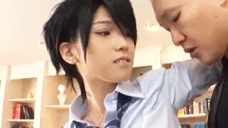 制服美少女がケツを突き出しアナル性交で喘ぐ