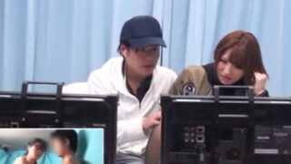 巨乳女性が仕掛けた計画で彼氏を奪い、彼女がショックで監視されたときにまで関与し、二重寝取られを描いたストーリー。