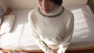 美人家政婦がデカ尻で欲情し、後ろから強襲レイプされる場面。