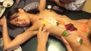 美人女将が傲慢客に肉棒をねじ込まれる