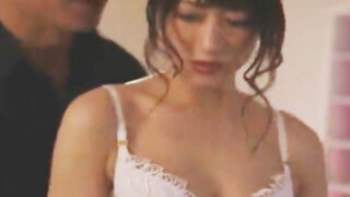 隣人に脅された美人妻が無理やり中出しされる