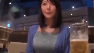 巨乳素人への精液たっぷり顔射