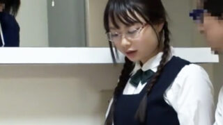 ママにバレないようにメガネロリ美少女と近親SEXしたい