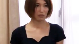 欲求不満の美人妻が義父と近親相姦する。