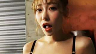 媚薬でアヘアヘする巨乳ギャルの激しいセックス