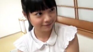 孫の未成熟なパイパンを使った性処理