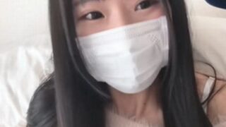 潮吹きが止まらない敏感JKとスプラッシュパコ