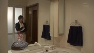 夫の部下に優しい顔をさせられた人妻が、中出しレイプで人間不信に陥る。