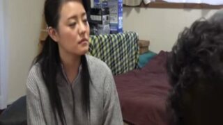 自宅に連れ込んだ素人を隠し撮りしたSEX映像