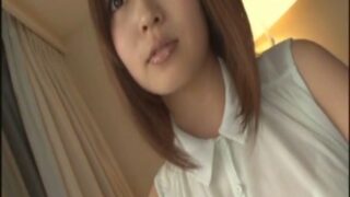 美人保健セールスレディが枕営業で客と肉体関係を持つ。