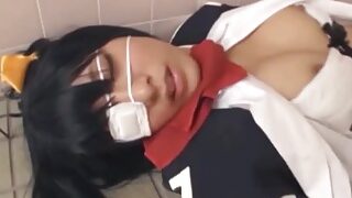 トイレに侵入したキモオタに連続レイプされるコスプレイヤーの悲劇