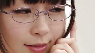 羽月希がメガネのロリ姿で悪の組織に捕らえられ、無限に乱交レイプを強いられる。