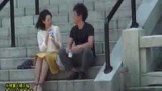 依頼された寝取られ願望の夫がハメ撮りされる巨乳美人妻