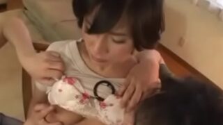息子の友人にハメられても抗えない、久々の快感に負けた巨乳人妻。