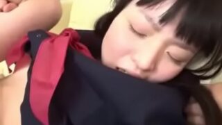 毛深い美少女が鬼のような激しいピストンで叫ぶ。