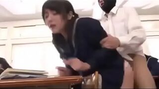 JK美少女が容赦ないレイプで調教される。