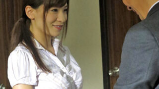 入院中の妻が他の男に貞操帯で調教される。