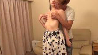 スレンダーFカップの素人妻が寝取られるセックス