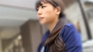 背徳感を抱く激カワ若妻がナンパ師に誘われホテルへ