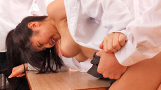 新任教師が不良生徒に狙われ犯され続ける。