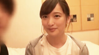 美少女で純朴なOLが陰湿な陵辱計画に嵌り、AVが発売される。