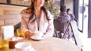 帰宅コールで急がせる人妻のセックス