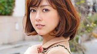 美人若妻が反り返ったチンポで久しぶりに絶頂を迎える