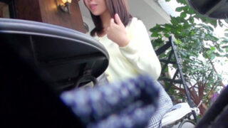 性欲旺盛な素人娘、想像以上の快楽で意識が飛びまくる