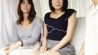 買い物中の母娘をナンパし、ホテルで禁断の親子丼3P