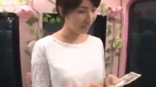 巨乳ショートカット姉がカメラ前に即セックス撮り
