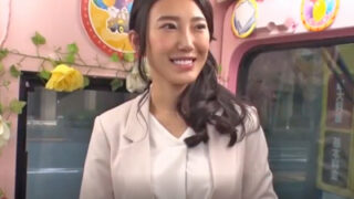 高学歴・高収入のOLがMM便でスケベ心を解放！