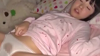 お兄ちゃんに夜這いされ、中出しされる妹