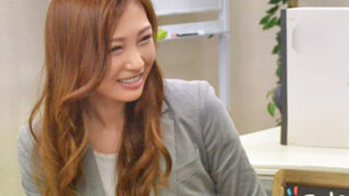 憧れの上司と残業後のオフィスで中出しセックス