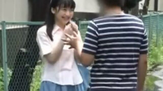 素股期待のロリが中出しされる