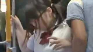 メガネJKが痴漢にレイプされ号泣