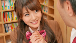 着衣のままの転校生が学校で性行為をする話。