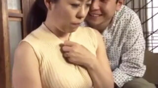 息子の同僚に欲求不満が露呈し、犯され放題に