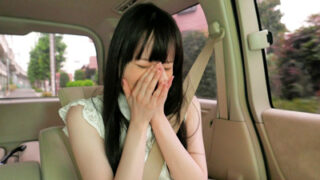 透明感あるスレンダー女子大生がAVデビュー