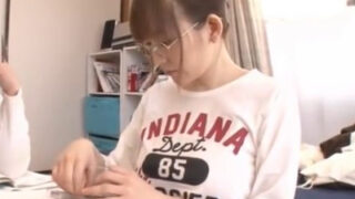 地味メガネの巨乳幼馴染が関係を崩し、セックスへと発展する話。