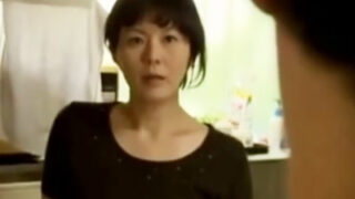 力ずくで犯される美熟女